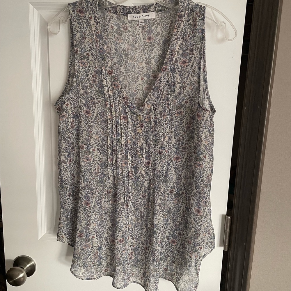 Rose and Olive Sleeveless Floral Blouse—Large